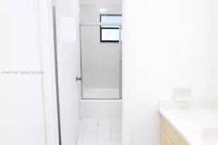 9150 NW 38th Dr, Coral Springs, FL 33065 - Photo 9