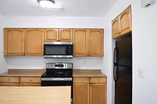 9150 NW 38th Dr, Coral Springs, FL 33065 - Photo 5