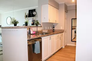 1155 Brickell Bay Dr, Miami, FL 33131 - Photo 5