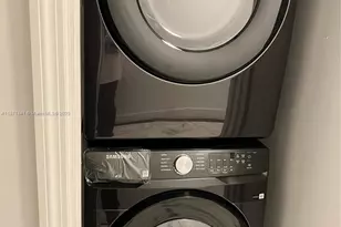 800 NE 195th St, Miami, FL 33179 - Photo 27