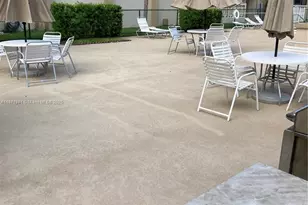 800 NE 195th St, Miami, FL 33179 - Photo 3