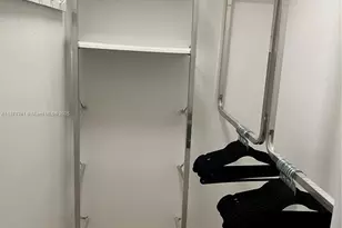 800 NE 195th St, Miami, FL 33179 - Photo 37