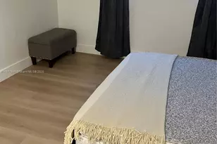 800 NE 195th St, Miami, FL 33179 - Photo 35