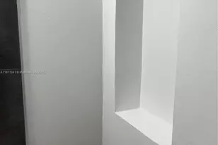 800 NE 195th St, Miami, FL 33179 - Photo 47