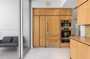 50 South Pointe Dr, Miami Beach, FL 33139 - Photo 9