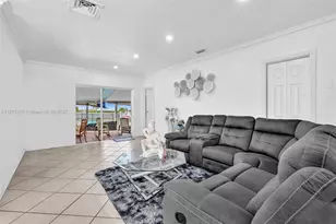 590 W 39th St, Hialeah, FL 33012 - Photo 27