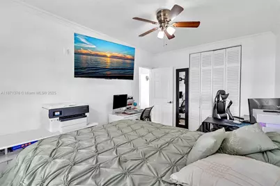 590 W 39th St, Hialeah, FL 33012 - Photo 17