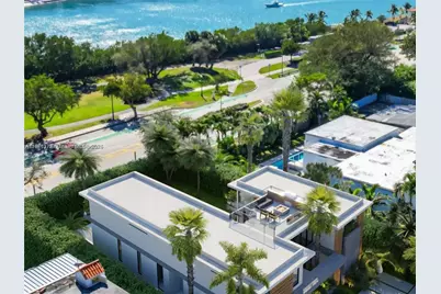 910 N Venetian Dr, Miami Beach, FL 33139 - Photo 3