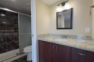 2425 Presidential Way, West Palm Beach, FL 33401 - Photo 19