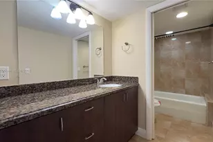 2425 Presidential Way, West Palm Beach, FL 33401 - Photo 9