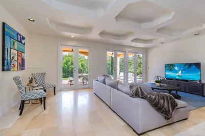 104 Paloma Dr, Coral Gables, FL 33143 - Photo 13