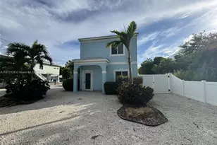 1315 Royal Palm Dr, Key Largo, FL 33037 - Photo 1
