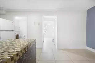 8360 NW 8th St, Miami, FL 33126 - Photo 11