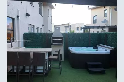 8045 NW 105th Ct, Doral, FL 33178 - Photo 7