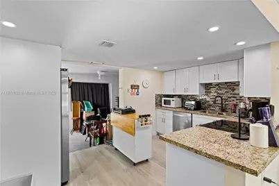 6611 Park St, Hollywood, FL 33024 - Photo 19