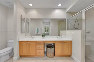 4700 Yacht Harbor Dr, Naples, FL 34112 - Photo 23