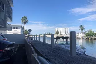 8100 Byron Ave, Miami Beach, FL 33141 - Photo 15