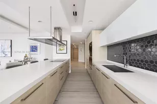 17301 Biscayne Blvd, North Miami Beach, FL 33160 - Photo 5
