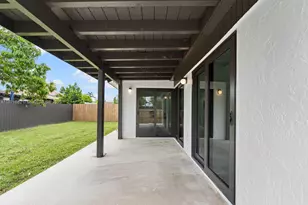 21003 SW 124th Ave Rd, Miami, FL 33177 - Photo 17