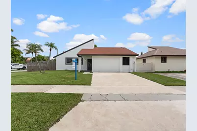 21003 SW 124th Ave Rd, Miami, FL 33177 - Photo 1