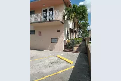 1353 NW 5 St, Miami, FL 33125 - Photo 1