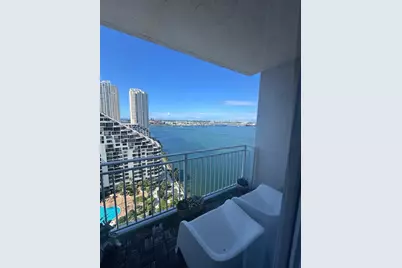 770 Claughton Island Dr #PH-29, Miami, FL 33131 - Photo 5