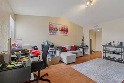 915 Riverside Dr #523, Coral Springs, FL 33071 - Photo 5