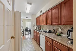 915 Riverside Dr, Coral Springs, FL 33071 - Photo 11