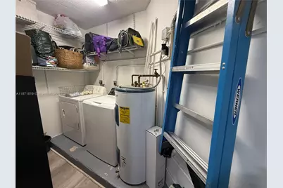 1054 SE 6th Ct, Dania Beach, FL 33004 - Photo 11