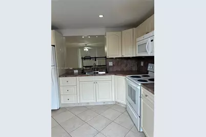 300 NE 12th Ave #101, Hallandale Beach, FL 33009 - Photo 3