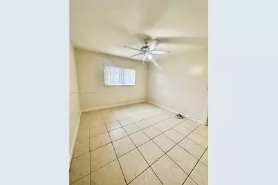300 NE 12th Ave #101, Hallandale Beach, FL 33009 - Photo 15