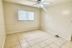 300 NE 12th Ave, Hallandale Beach, FL 33009 - Photo 15