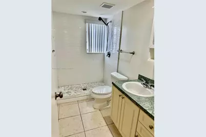 300 NE 12th Ave #101, Hallandale Beach, FL 33009 - Photo 13
