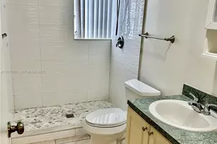 300 NE 12th Ave, Hallandale Beach, FL 33009 - Photo 13