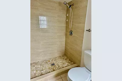 300 NE 12th Ave #101, Hallandale Beach, FL 33009 - Photo 9