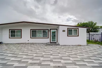 1070 NW 132nd St, North Miami, FL 33168 - Photo 5