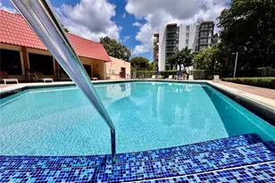 3301 N Country Club Dr, Aventura, FL 33180 - Photo 15