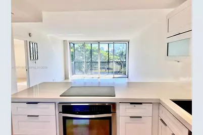 3301 N Country Club Dr #410, Aventura, FL 33180 - Photo 5