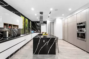 521 Holiday Dr, Hallandale Beach, FL 33009 - Photo 23