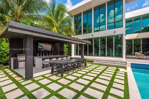 521 Holiday Dr, Hallandale Beach, FL 33009 - Photo 11