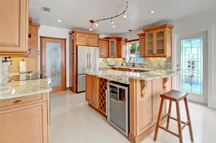 9930 SW 48th St, Miami, FL 33165 - Photo 13