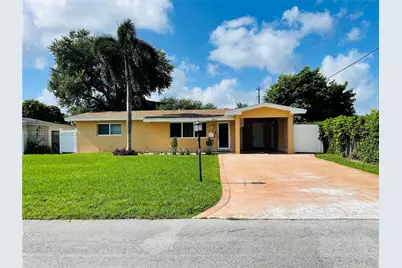 8520 NW 15th St, Pembroke Pines, FL 33024 - Photo 1