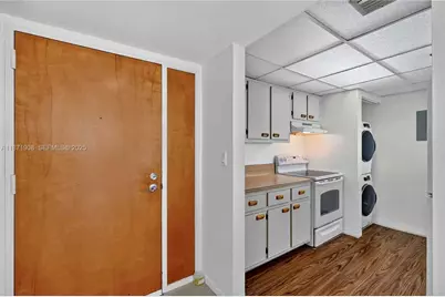 7601 E Treasure Dr #2222, North Bay Village, FL 33141 - Photo 5