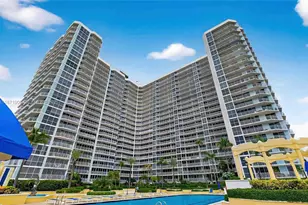 7601 E Treasure Dr, North Bay Village, FL 33141 - Photo 23