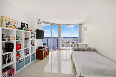 7601 E Treasure Dr #2222, North Bay Village, FL 33141 - Photo 9