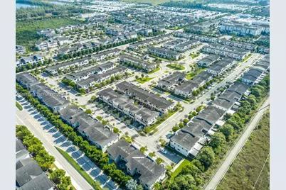 10574 NW 81st Ter, Doral, FL 33178 - Photo 47