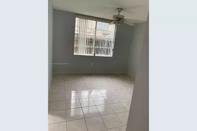1062 W 42nd Pl #Studio, Hialeah, FL 33012 - Photo 1