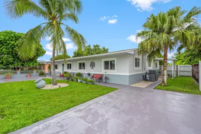 11740 SW 182nd Ter, Miami, FL 33177 - Photo 5