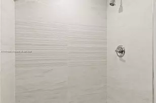 775 NW 96th St, Miami, FL 33150 - Photo 15