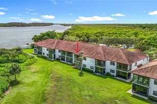 6082 SE Landing Way, Stuart, FL 34997 - Photo 9